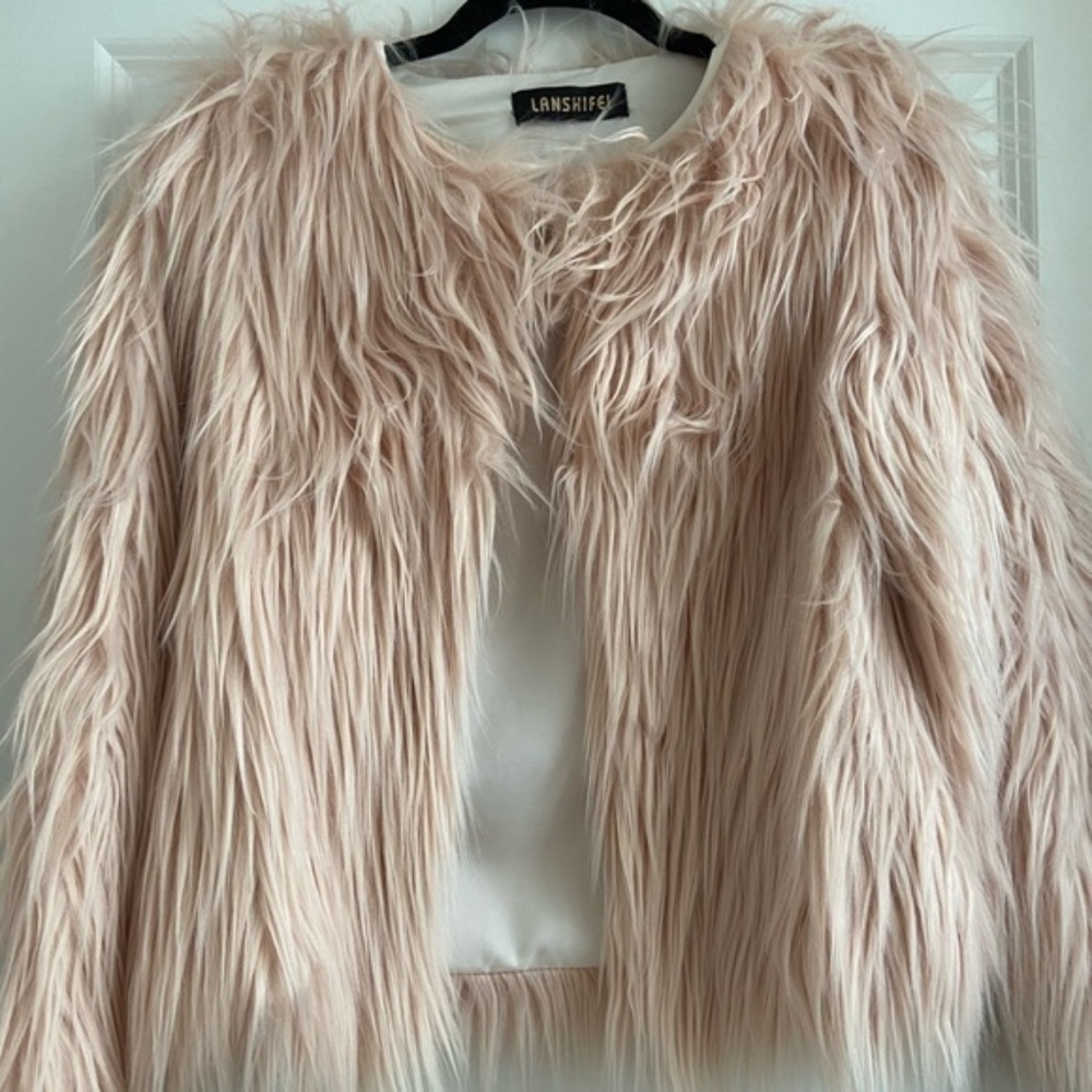 Lanshifei Faux Fur Pale Rose Pink Beige Jacket, Size M